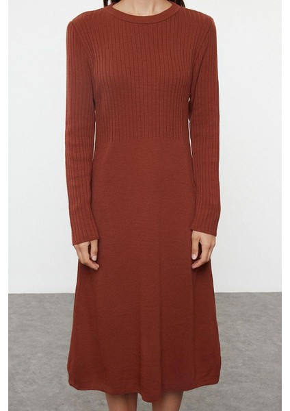 Moda Stil Oversize Dik Yaka Midi Boy Triko Süper Geniş Kalıp Süveterli Elbise fiyatları