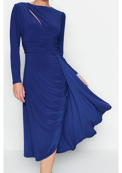 Moda Stil Fitted Bisiklet Yaka Midi Boy Vücuda Oturan Cut Out Pencere Detaylı Şık Abiye Elbise