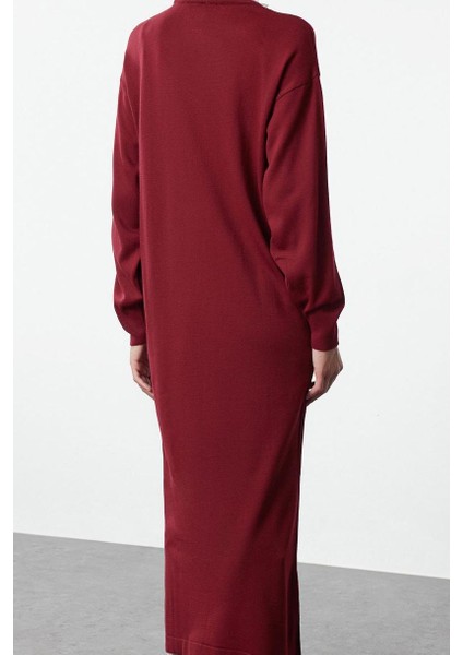 Moda Stil Relaxed Dik Yaka Maxi Boy Tesettür Bordo Brode Yaka Detaylı Triko Elbise indirimleri