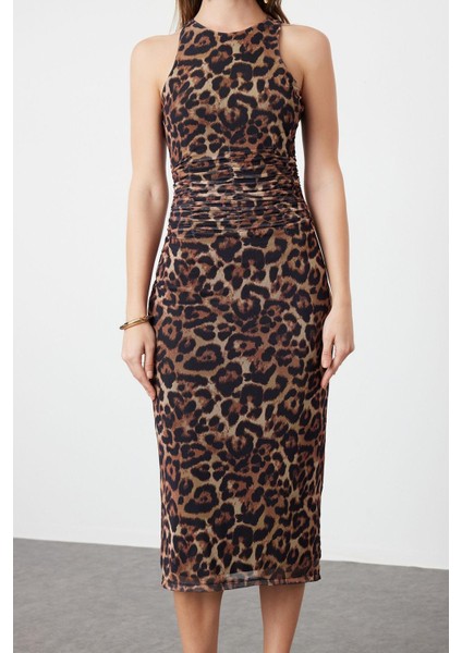 Moda Fitted Halter Yaka Midi Boy Kahverengi Çok Renkli Leopar Örme Tül Şık Abiye Elbise