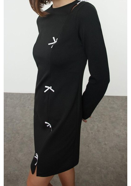 Moda Stil Slim Bisiklet Yaka Mini Boy Düz Fiyonk Detaylı Bodycone Vücuda Oturan Esnek Örme Elbise