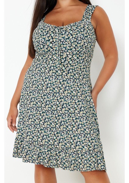 Moda Fitted Kare Yaka Mini Boy Büyük Beden Çiçek Desenli Düğmeli Yazlık Örme Elbise TBBSS23AH00240