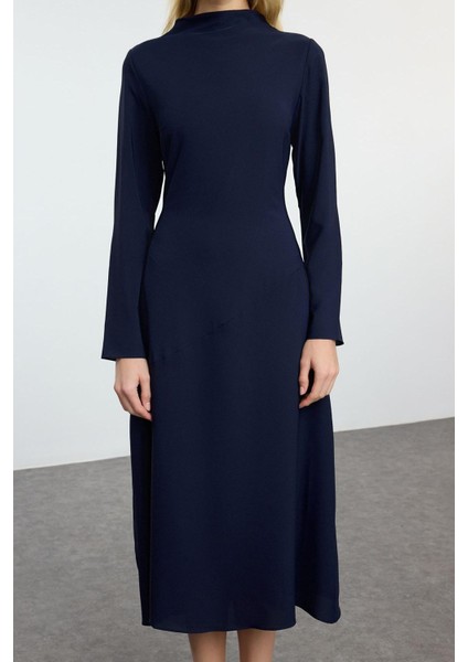 Moda Stil Regular Bisiklet Yaka Midi Boy Shift Düz Kesim Saten Dokuma Elbise
