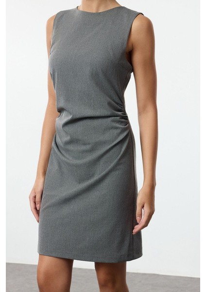 Moda Stil Slim Bisiklet Yaka Mini Boy Düz Vücudu Saran Drape Detaylı Dokuma Elbise modelleri