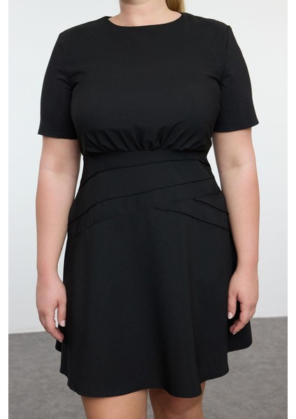 Moda Bisiklet Yaka Mini Boy Büyük Beden Kısa Kol Ince Vatkalı Drapeli Fermuarlı A-Form Dokuma Elbise modelleri