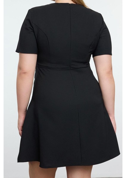 Moda Bisiklet Yaka Mini Boy Büyük Beden Kısa Kol Ince Vatkalı Drapeli Fermuarlı A-Form Dokuma Elbise indirimleri