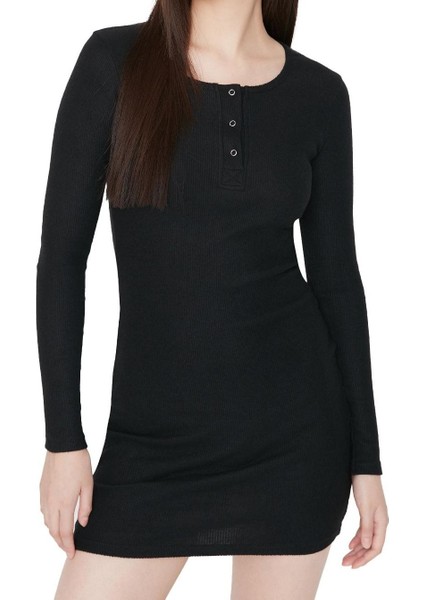 Moda Stil Slim Düğmeli Yaka Mini Boy Çıtçıt Detaylı Vücuda Oturan Fitilli Esnek Örme Elbise