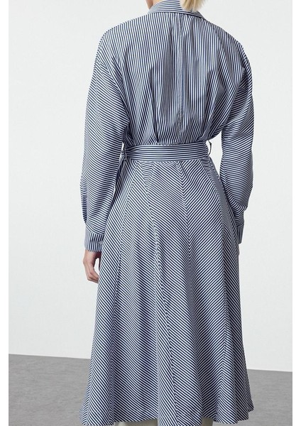 Moda Stil Regular Gömlek Yaka Midi Boy Kuşaklı Çizgili Dokuma Gömlek Elbise