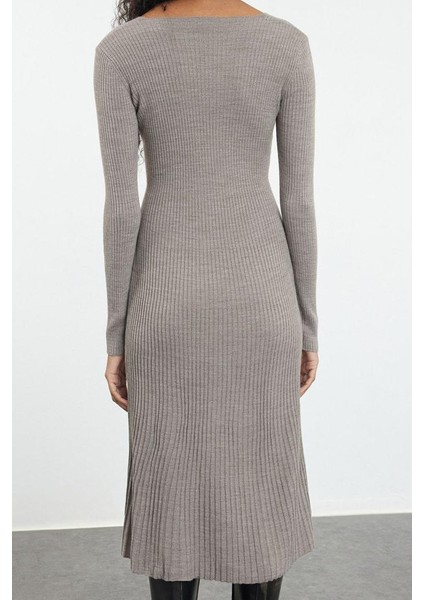 Moda Stil Regular V Yaka Midi Boy Triko Etek Ucu Fırfırlı Elbise