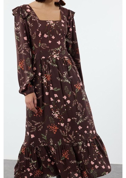 Moda Stil Regular Kare Yaka Midi Boy Çiçekli A Kesim Fırfırlı %100 Viskon Dokuma Elbise