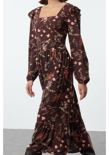 Moda Stil Regular Kare Yaka Midi Boy Çiçekli A Kesim Fırfırlı %100 Viskon Dokuma Elbise