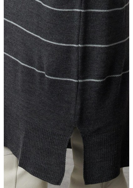 Moda Stil Relaxed Bisiklet Yaka Maxi Boy Tesettür Antrasit Çizgili Uzun Triko Elbise