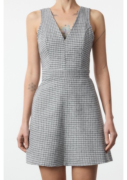 Moda Stil Regular V Yaka Mini Boy Ekose Kareli Dokuma Elbise