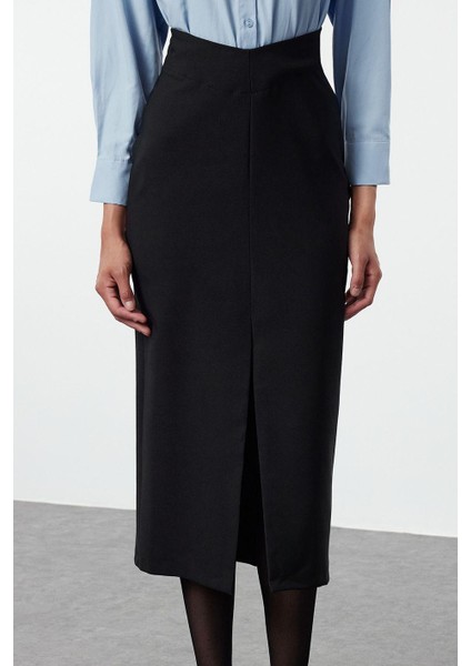 Moda Stil Regular Gömlek Yaka Midi Boy Fitted Vücuda Oturan Gömlek Detaylı Dokuma Elbise modelleri