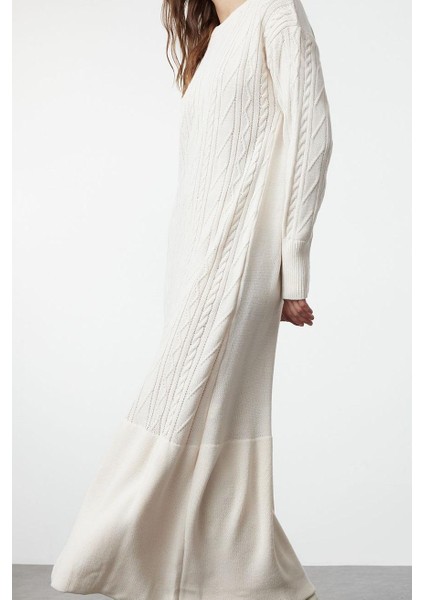 Moda Stil Relaxed Bisiklet Yaka Maxi Boy Tesettür Saç Örgü Desenli Eteği Volanlı Triko Elbise fırsatları