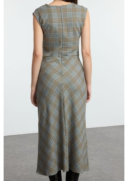 Moda Stil Regular Degaje Yaka Midi Boy Ekose Kareli A Kesim Flanel Kumaş Kışlık Dokuma Elbise