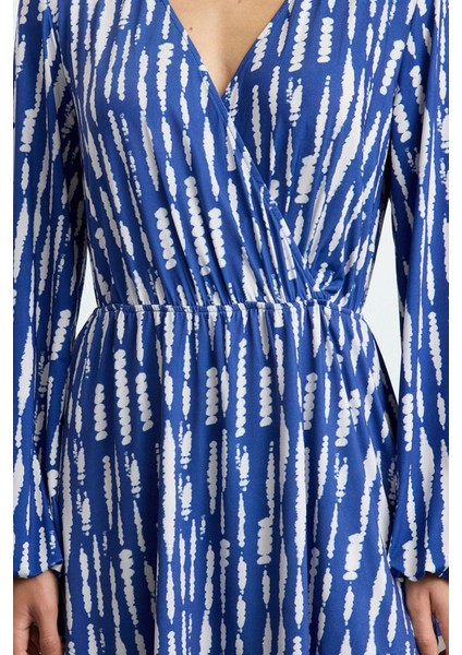 Moda Stil Relaxed V Yaka Mini Boy Eteği Fırfırlı Örme Elbise