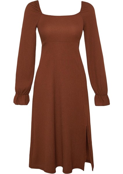 Kadın Moda Şık Midi Boy Kare Yaka Kloş Bürümcük Dokulu Yırtmaçlı Örme Elbise