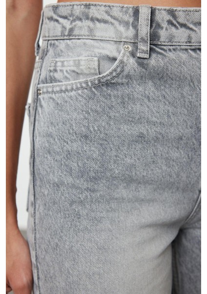 Kadın Moda Şık Kot Pantolon Boru Paça Uzun Boy Denim Gri Yüksek Bel Mom Jeans