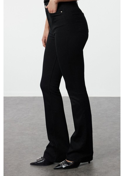 Kadın Moda Şık Kot Pantolon Ispanyol Paça Uzun Boy Denim Solmayan Yüksek Bel Jeans fırsatları