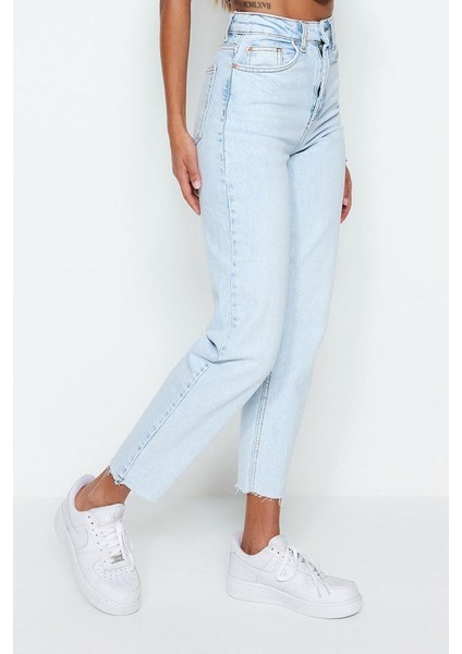 Kadın Moda Şık Kot Pantolon Boru Paça Uzun Boy Denim Yüksek Bel Slim Mom Jeans modelleri