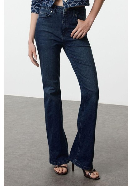 Kadın Moda Şık Kot Pantolon Ispanyol Paça Uzun Boy Denim Mavi Yüksek Bel Jeans fiyatları