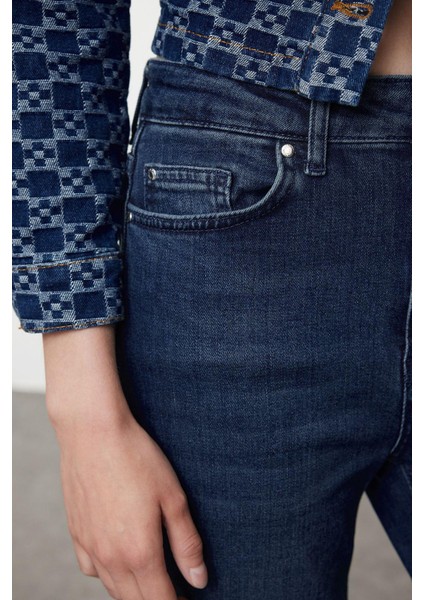 Kadın Moda Şık Kot Pantolon Ispanyol Paça Uzun Boy Denim Mavi Yüksek Bel Jeans fırsatları