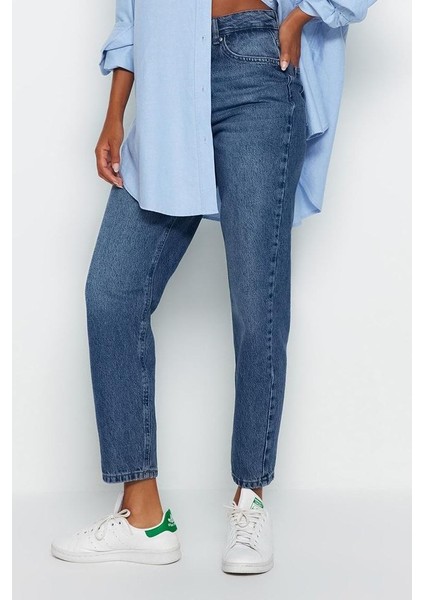 Stil Kadın Moda Denim Kot Pantolon Regular Dar Paça Yüksek Bel Mom Jeans fiyatları