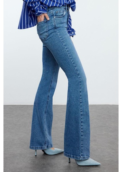 Stil Kadın Moda Denim Kot Pantolon Uzun Ispanyol Paça Mavi Yüksek Bel Jeans