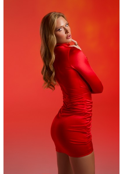 Kırmızı Saten Cut Out Detaylı Mini Elbise fiyatları