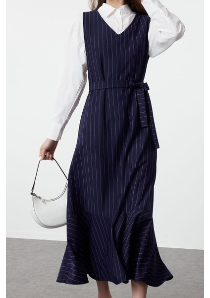 Moda Stil Relaxed V Yaka Uzun Tesettür Çizgili Dokuma Jile Elbise