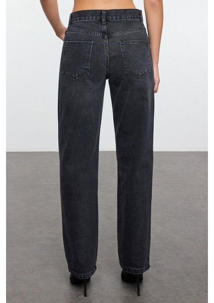 Stil Kadın Moda Denim Kot Pantolon Uzun Boru Paça Normal Bel Straight Jeans indirimleri
