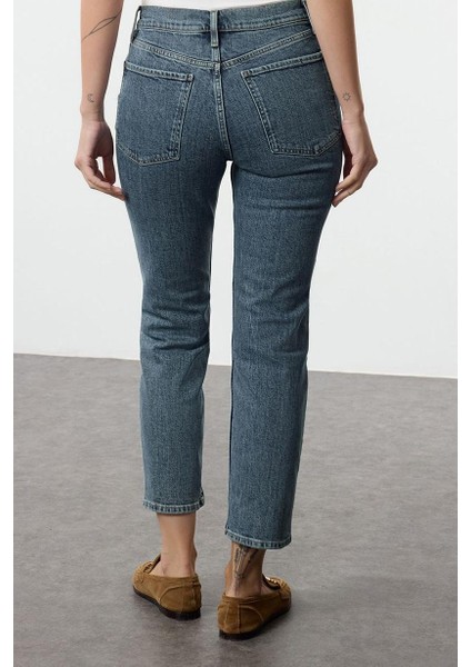 Stil Kadın Moda Denim Kot Pantolon Uzun Boru Paça Mavi Yüksek Bel Mom Jeans fiyatları