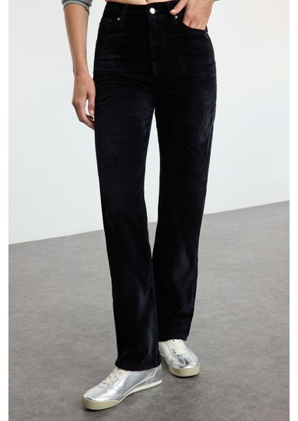 Stil Kadın Moda Denim Kot Pantolon Regular Boru Paça Süet Görünümlü Yüksek Bel Straight Jeans fırsatları