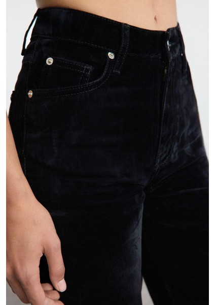 Stil Kadın Moda Denim Kot Pantolon Regular Boru Paça Süet Görünümlü Yüksek Bel Straight Jeans indirimleri