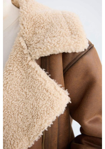 Kruvaze Yaka Fermuarlı Cepli Mevsimlik Pelüş Astarlı Ceket Mont D3993AX24WN indirimleri