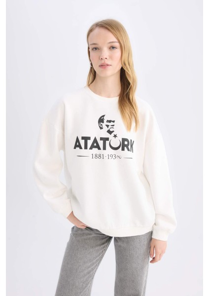 Oversize Geniş Kalıp Bisiklet Yaka Atatürk Baskılı Sweatshirt E5447AX24WN