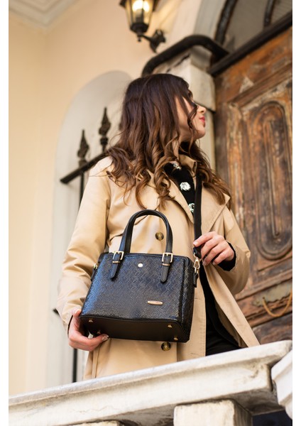 Kadın Uzun Askılı 4 Bölmeli Gold Aksesuarlı Sade Şık Omuz ve El Çantası fiyatları