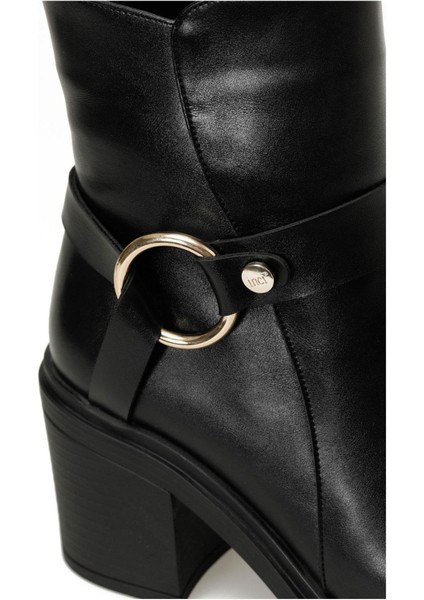 Inci Banes Kadın Bot modelleri