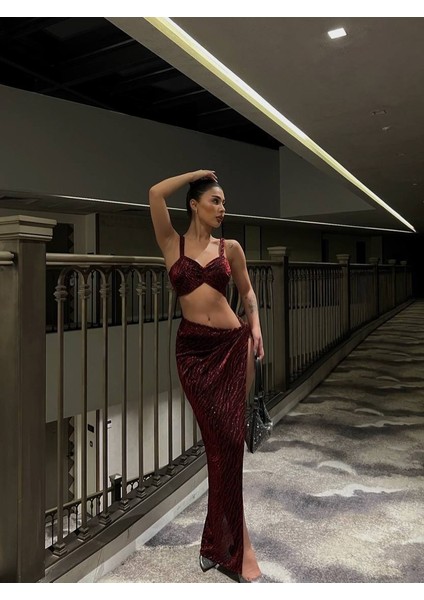 Yırtmaç Detaylı Sim Işlemeli Takım fiyatları