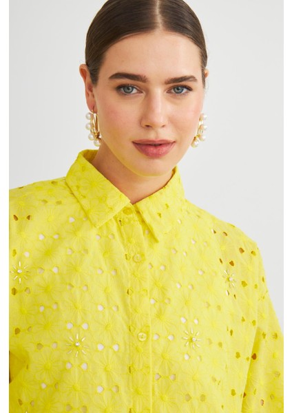 Chiko Taş Işlemeli Sarı Brode Gömlek fırsatları