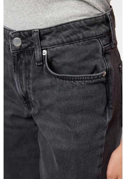 Stil Kadın Moda Denim Kot Pantolon Uzun Boru Paça Düşük Bel Comfort Straight Jeans