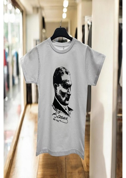 Atatürk Baskılı Tişört Beyaz