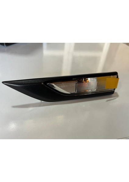 Vw Logolu Çamurluk Sinyali Sol (Mat Siyah) Orjinal - 7E0949102E - Transporter T7 / 2016-2019 2.K5.949.101