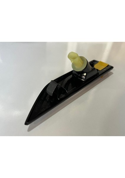 Vw Logolu Çamurluk Sinyali Sol (Mat Siyah) Orjinal - 7E0949102E - Transporter T7 / 2016-2019 2.K5.949.101 fiyatları