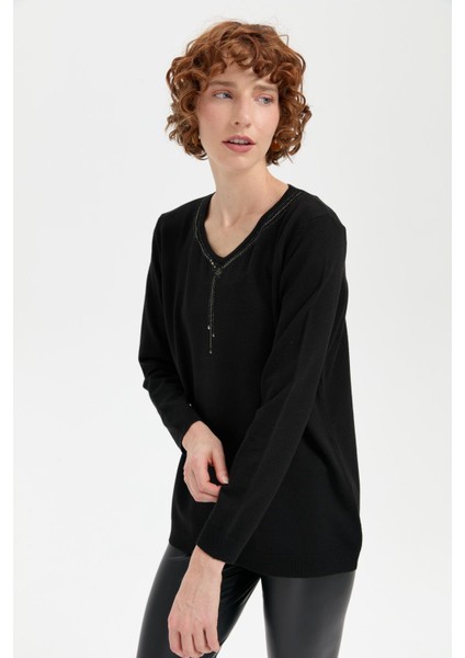 Kadın V Yaka Taşlı Kolye Desenli Ligra Bluz Siyah fırsatları