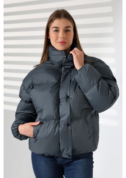 Kadın Yaka Kürklü Oversize Mont modelleri