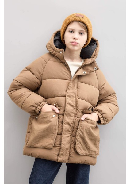 Erkek Çocuk Su Geçirmez Kapüşonlu Fermuarlı Çıtçıtlı Cepli Şişme Mont C8805A824WN