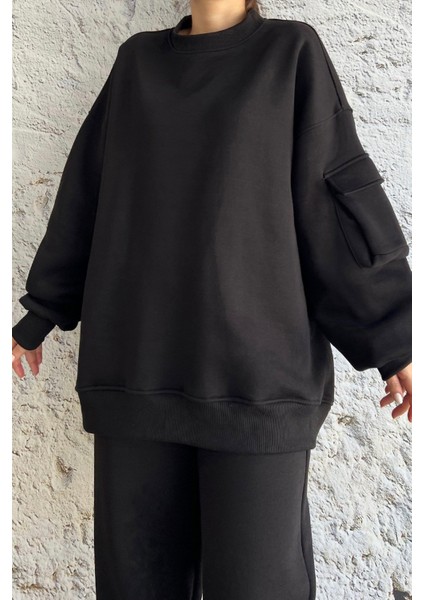 Kolu Körüklü Cep Detaylı Oversize Siyah Sweatshirt