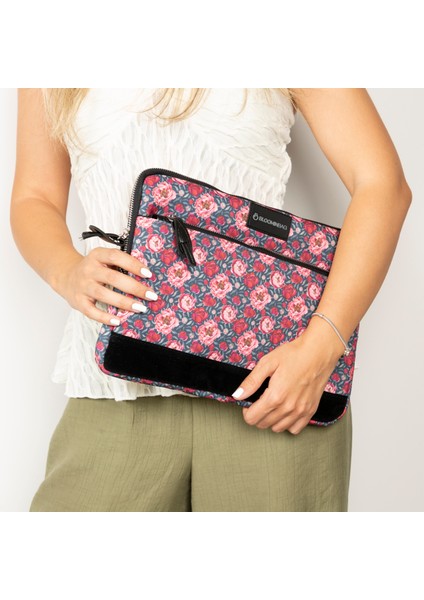 Blossom Lovin' 15-16 Inch Macbook / Laptop Kılıfı